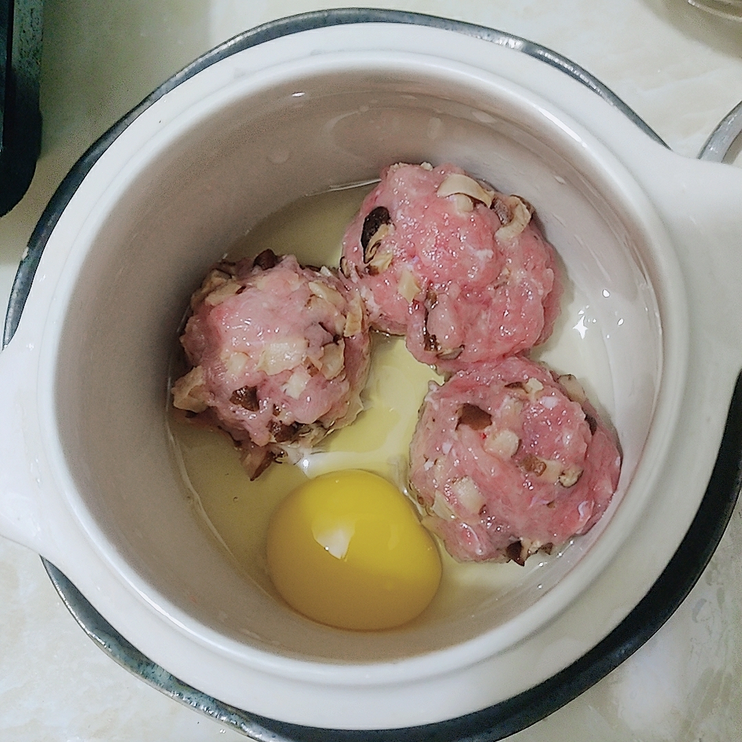 孩子爱喝的香菇肉丸鸡蛋汤的做法