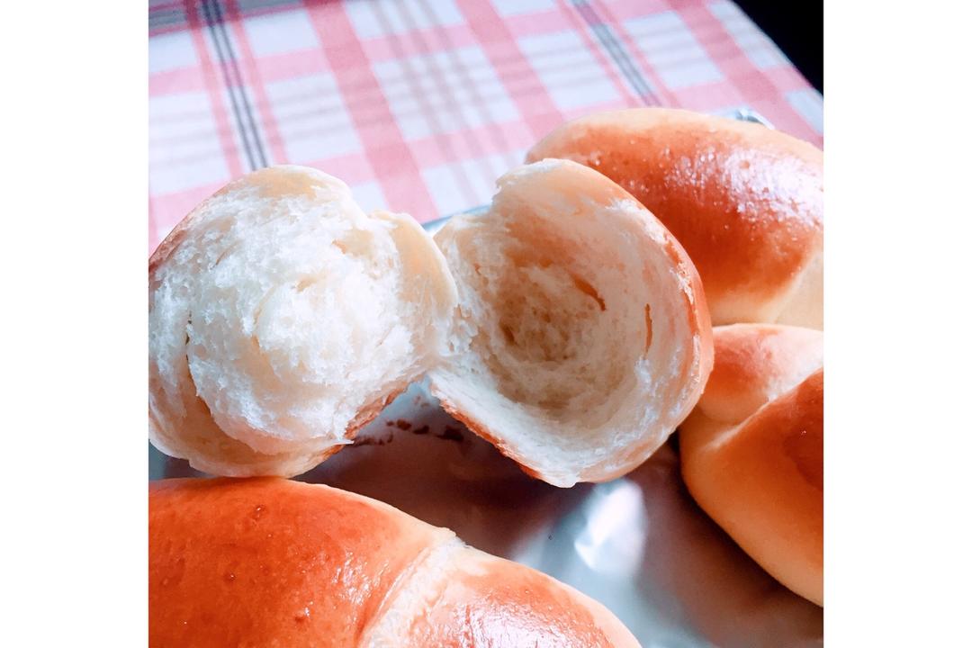黄油面包卷