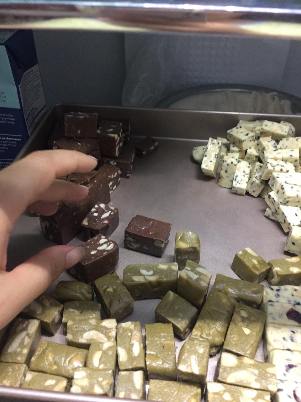 多味花生牛轧糖