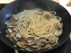 蛤蜊意面Pasta con le vongole[意]的做法 步骤6