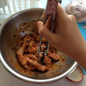 自己配酱好吃烤小鸡腿的做法 步骤8
