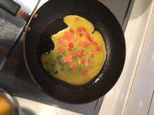 西红柿鸡蛋卷的做法 步骤3