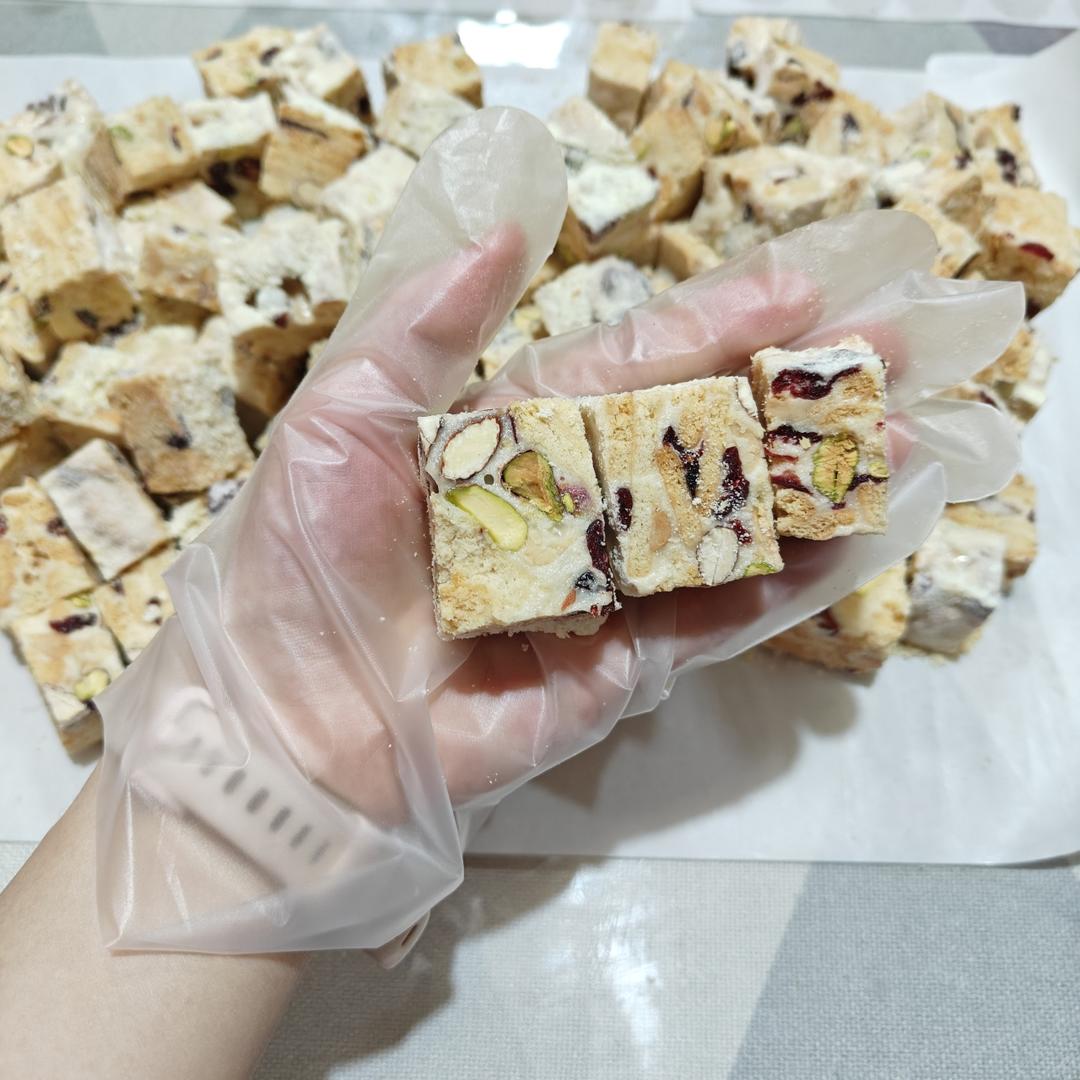 草莓味雪花酥