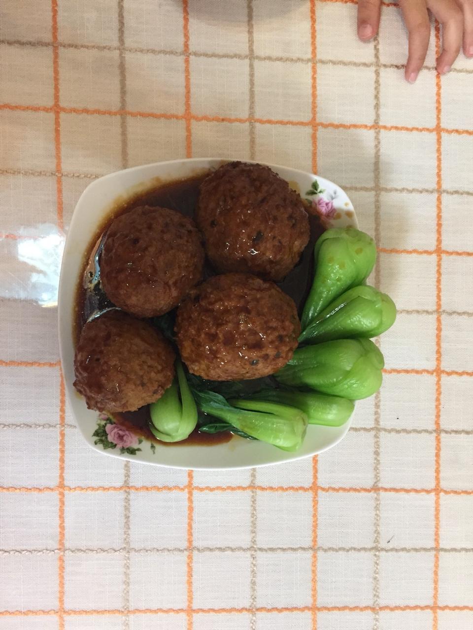 四喜丸子/红烧狮子头 Chinese Meatballs