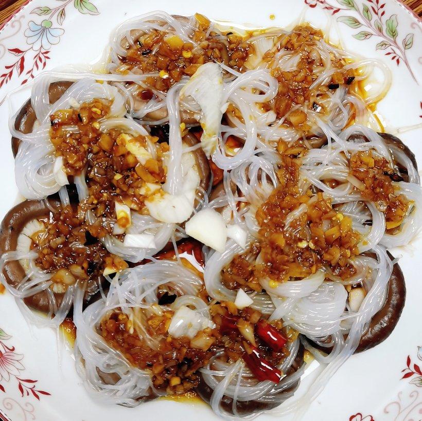 简单好吃的  蒜蓉粉丝蒸香菇