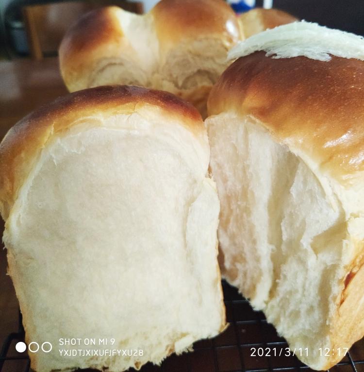 纯奶手撕吐司的做法 步骤1