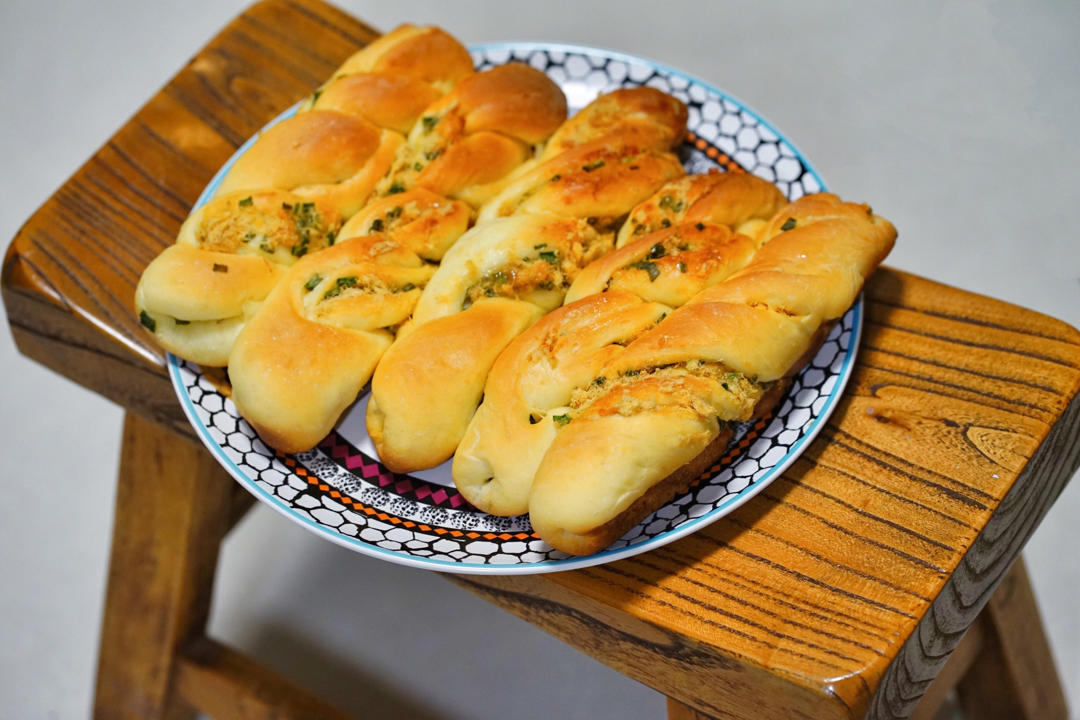 香葱肉松手撕面包_消耗沙拉酱