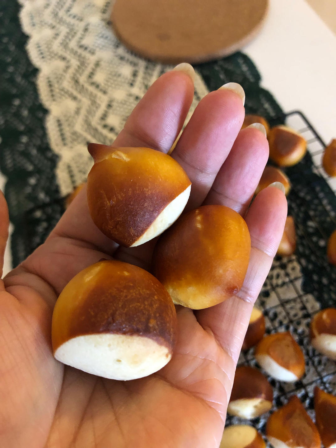 举个栗子｜超可爱的mini 栗子碱水面包