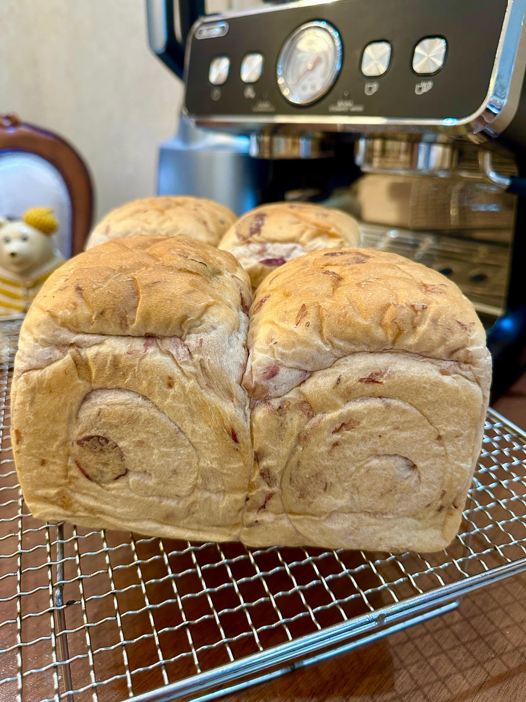 色与香同赋的玫瑰吐司