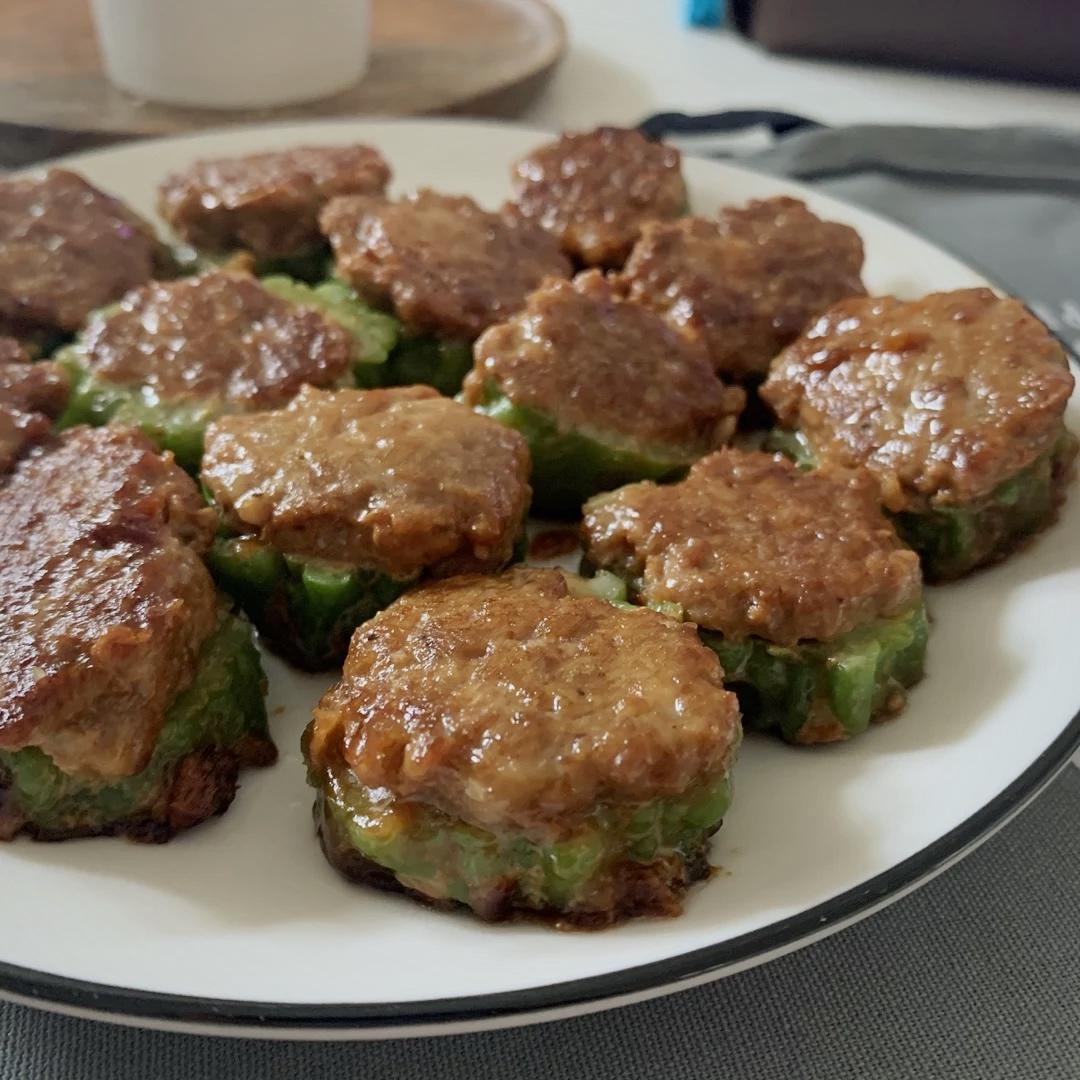 厨师长教你：“苦瓜酿肉”的家常做法，口感和味道很棒，先收藏了