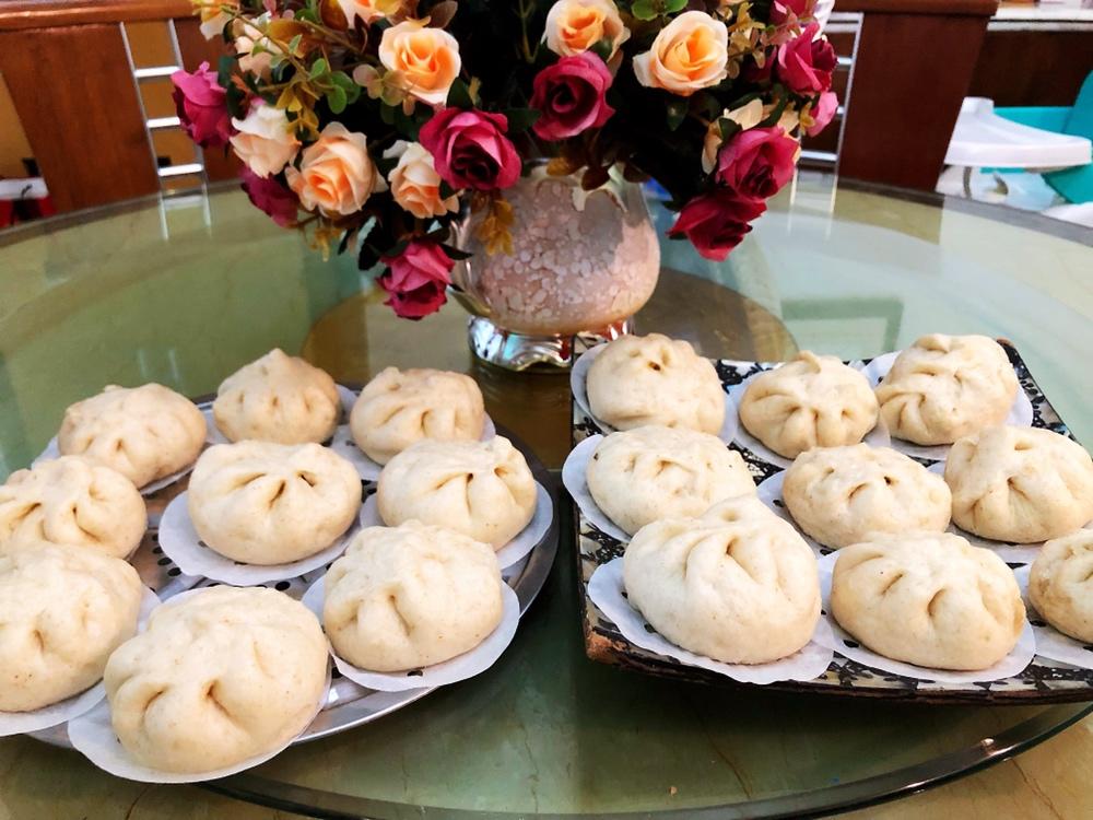 云朵般松软爆浆蜜汁叉烧包