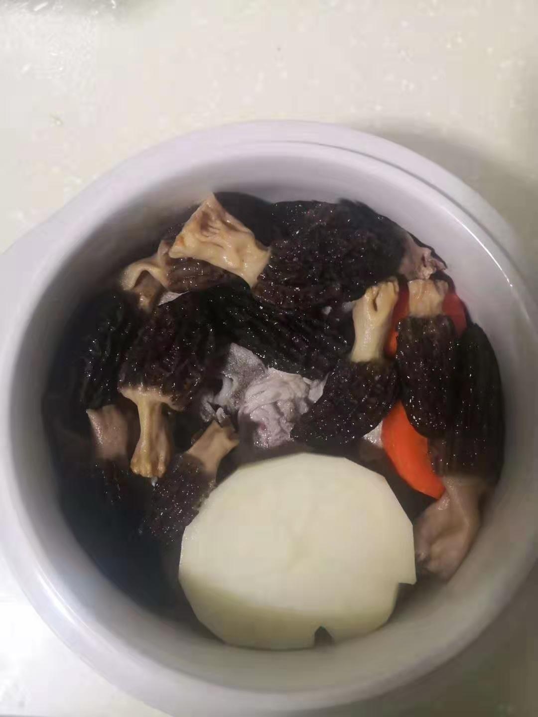 排骨莲藕菌汤（提高免疫力，电炖锅版，超简单）的做法