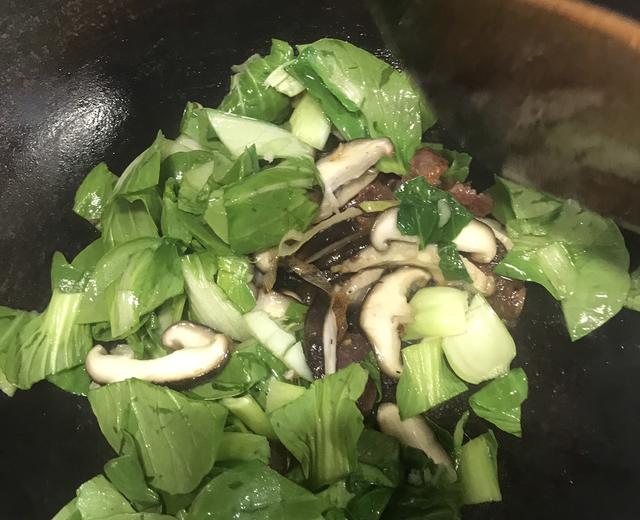 香菇香肠炒油菜