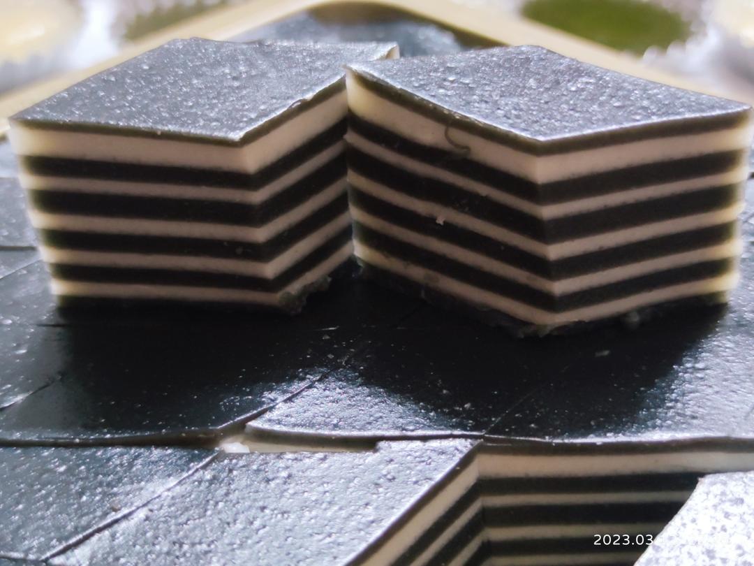 芝麻椰汁千层糕