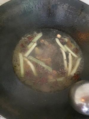 【饺子的厨房】川味红油白斩鸡的做法 步骤2