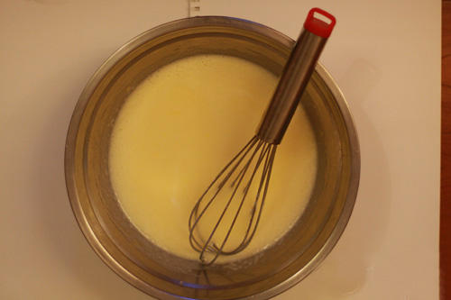烘焙入门：最简单易做的马芬蛋糕（无黄油版）的做法 步骤2