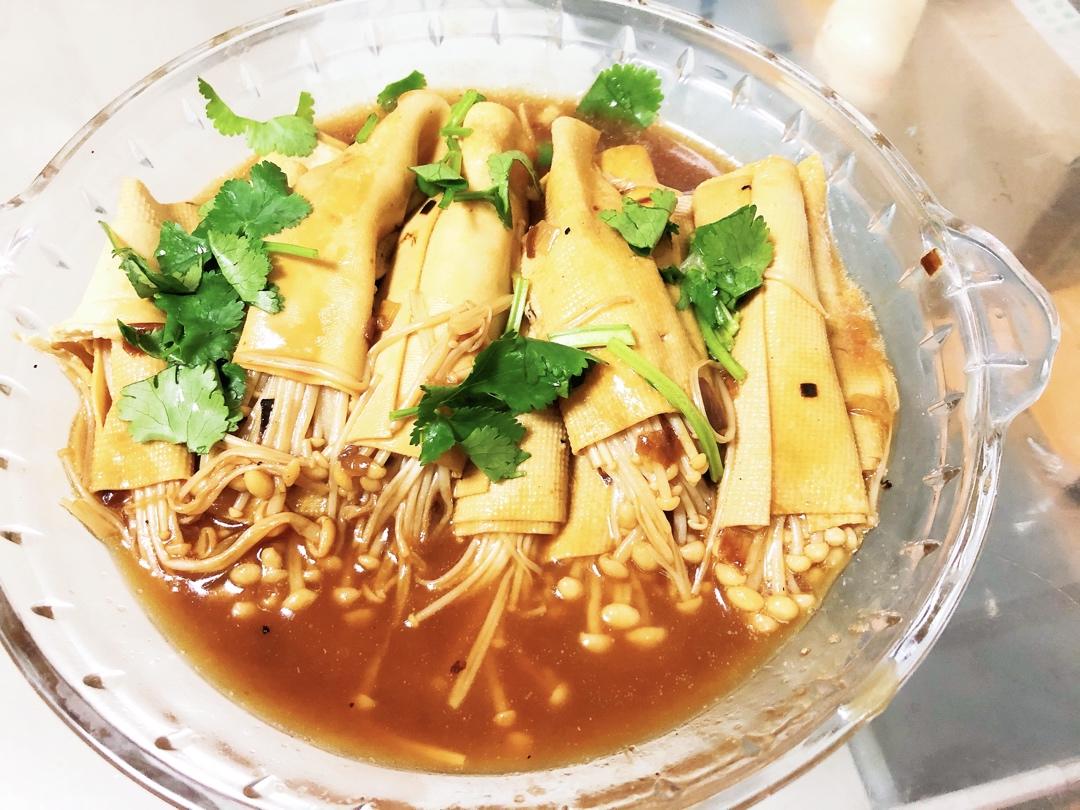 比肉还好吃的金针菇豆皮卷
