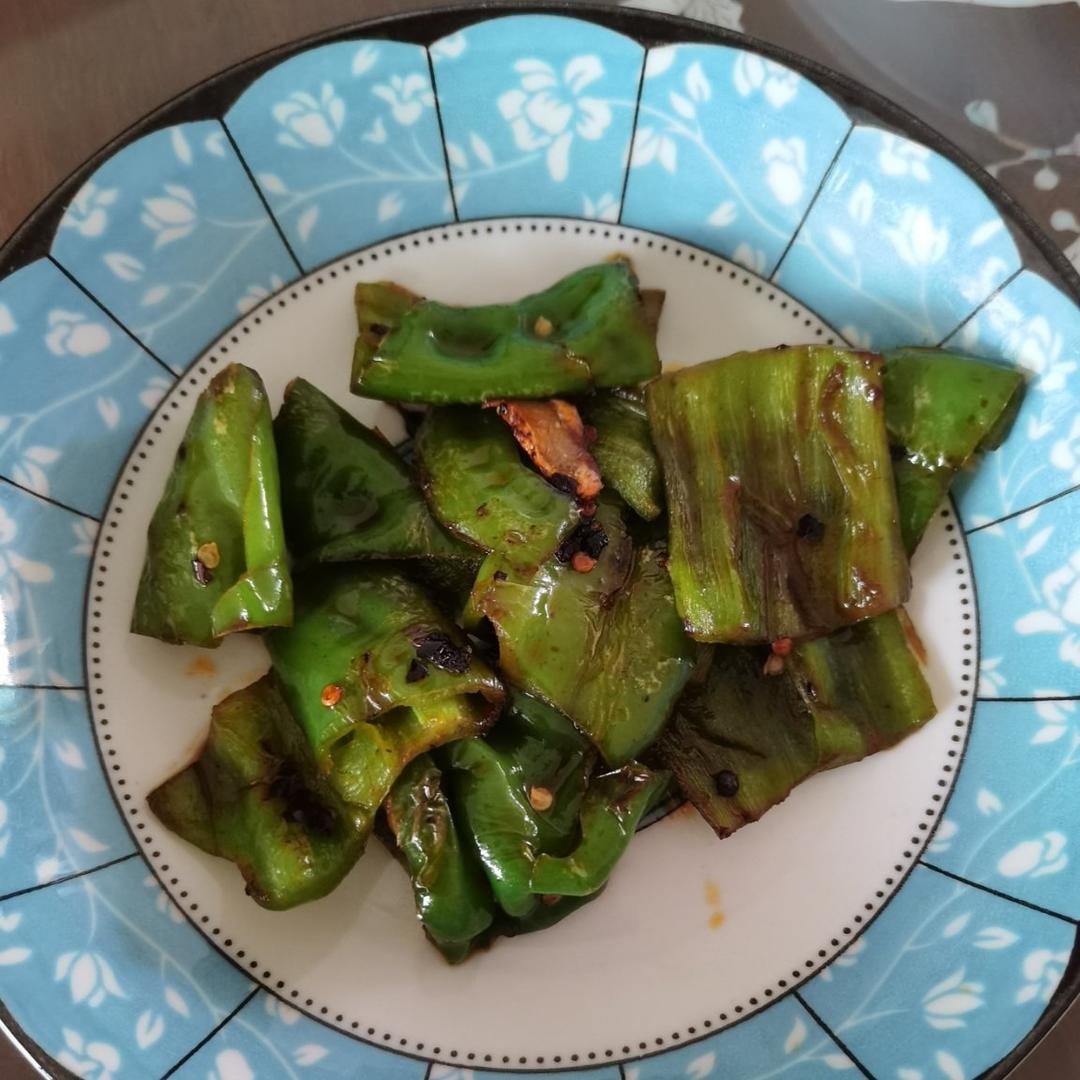 🔥强烈推荐一道比肉还好吃的干煸辣椒🌶，朋友们一定不要错过哦❗️