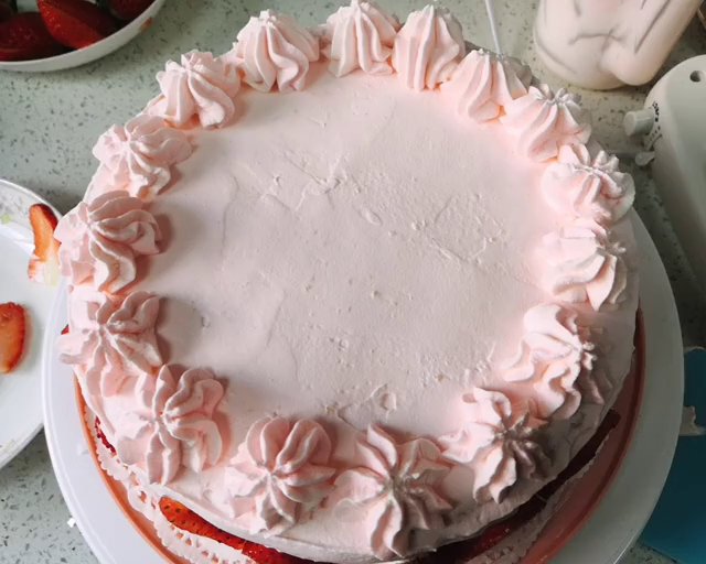 超简单的生日蛋糕裱花装饰的做法 步骤9