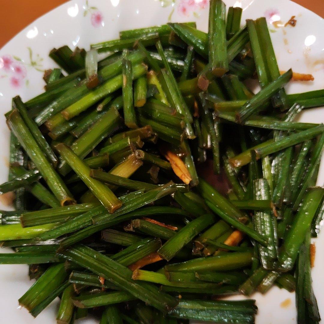 超下饭的分分钟爆炒韭苔