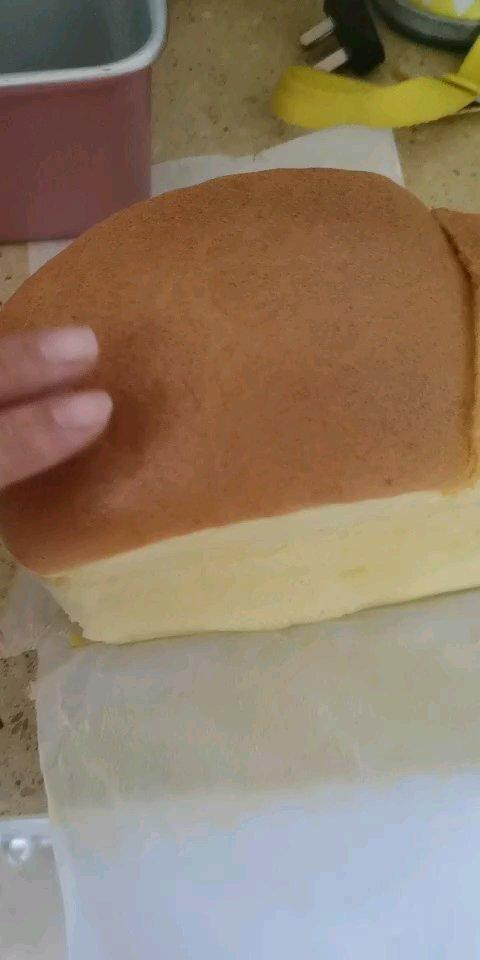 堪比柯基屁股
爆浆芝士🧀古早蛋糕