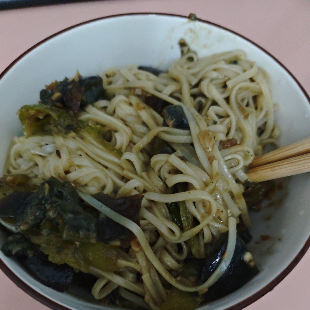 青椒皮蛋