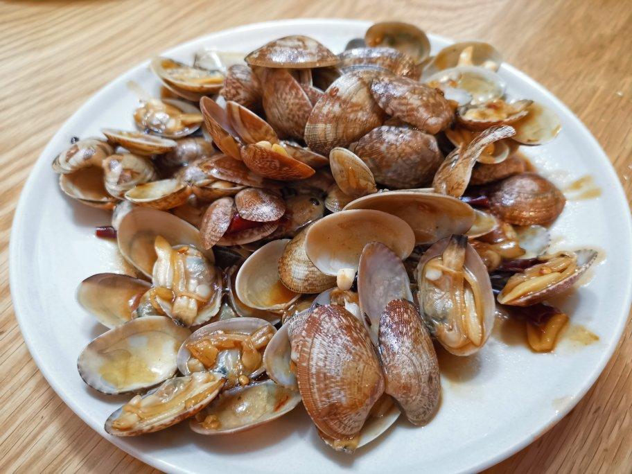 葱炒花蛤