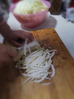 简单手法腌酸菜的做法 步骤2