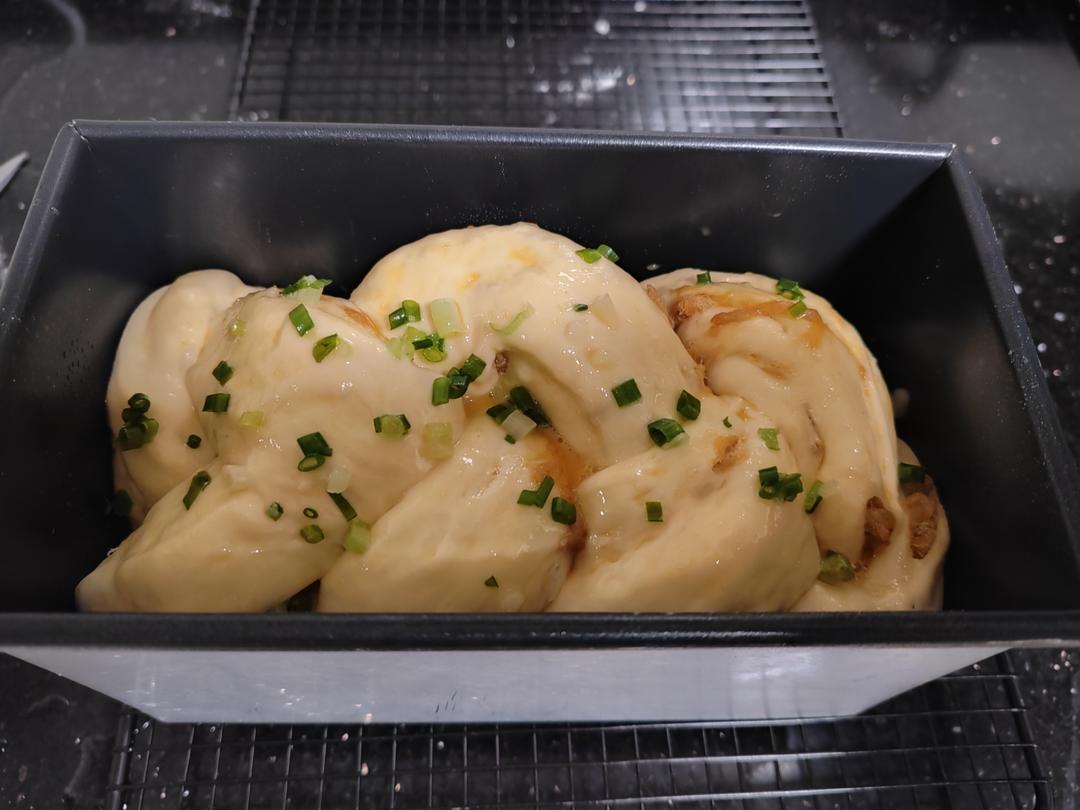 香葱肉松手撕吐司