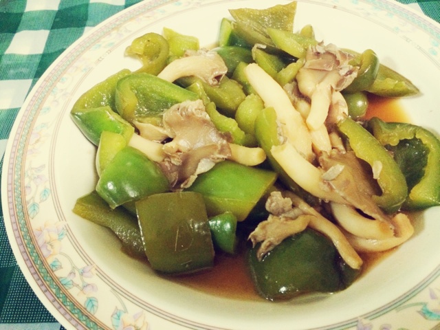 青椒素炒杏鲍菇