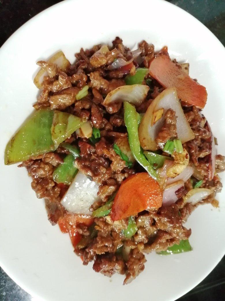爆炒嫩牛肉