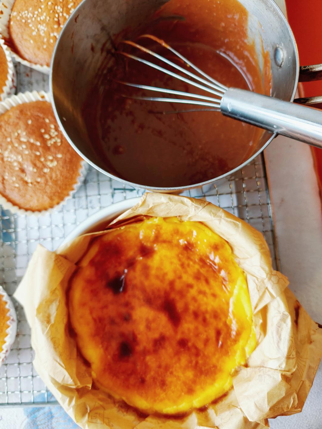 藏不住了 双重口感 全程搅拌搅拌就能成功的巧克力熔岩巴斯克蛋糕！