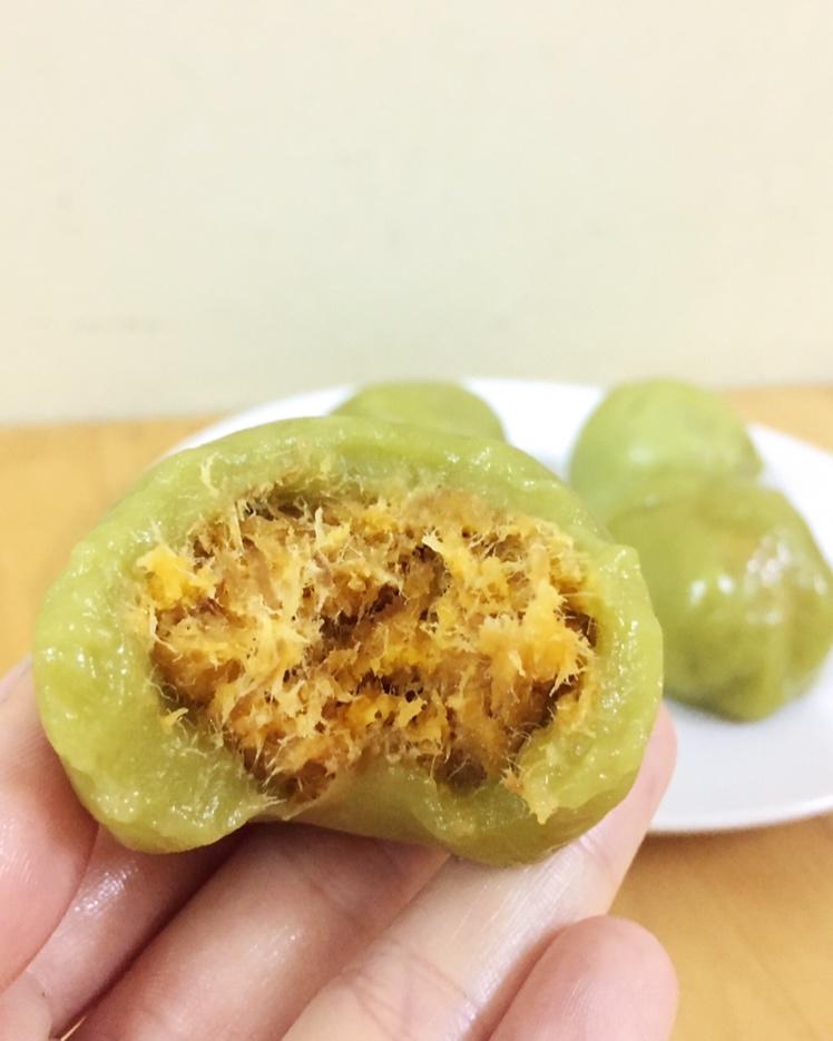 网红青团～～咸蛋黄肉松青团