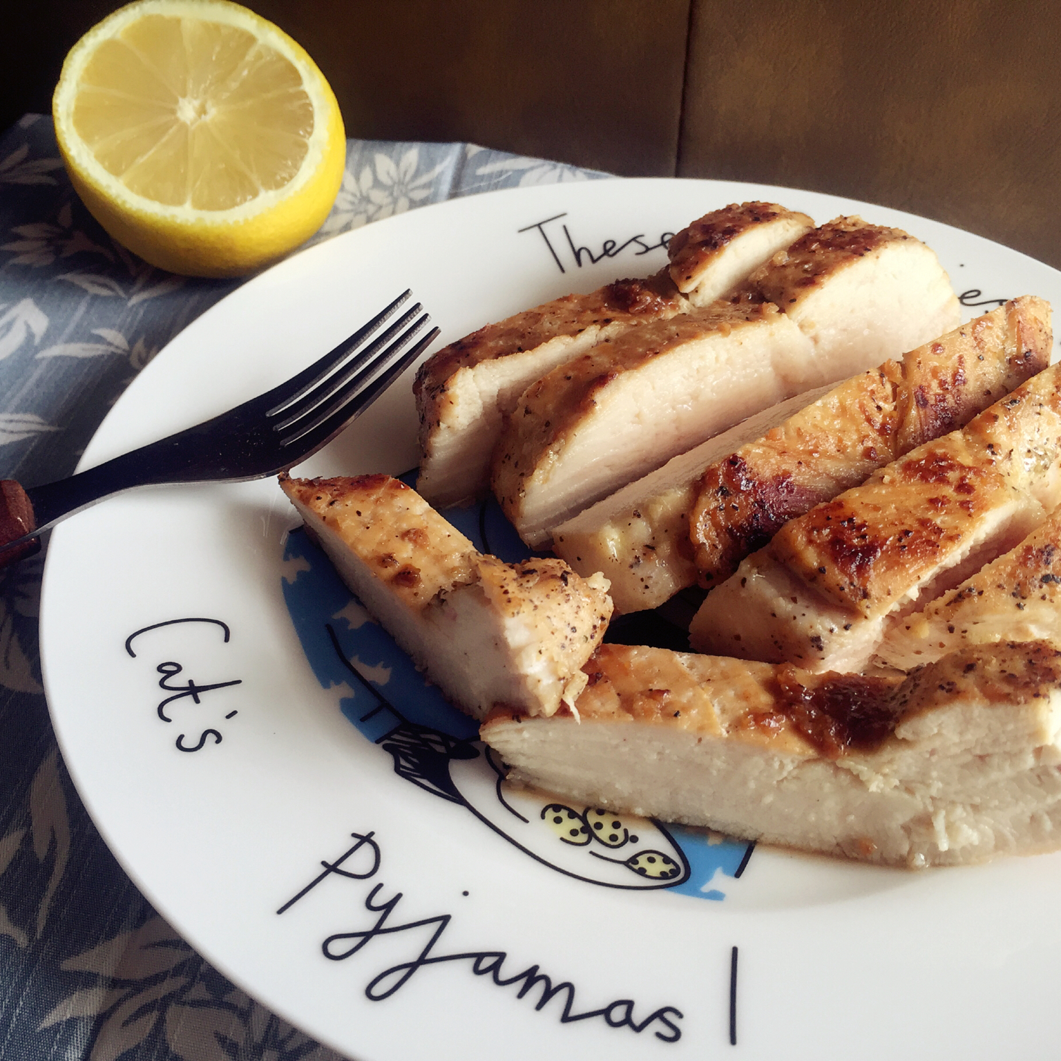 酷炫屌炸天好吃的煎鸡胸肉（香蒜蜂蜜煎鸡胸肉）