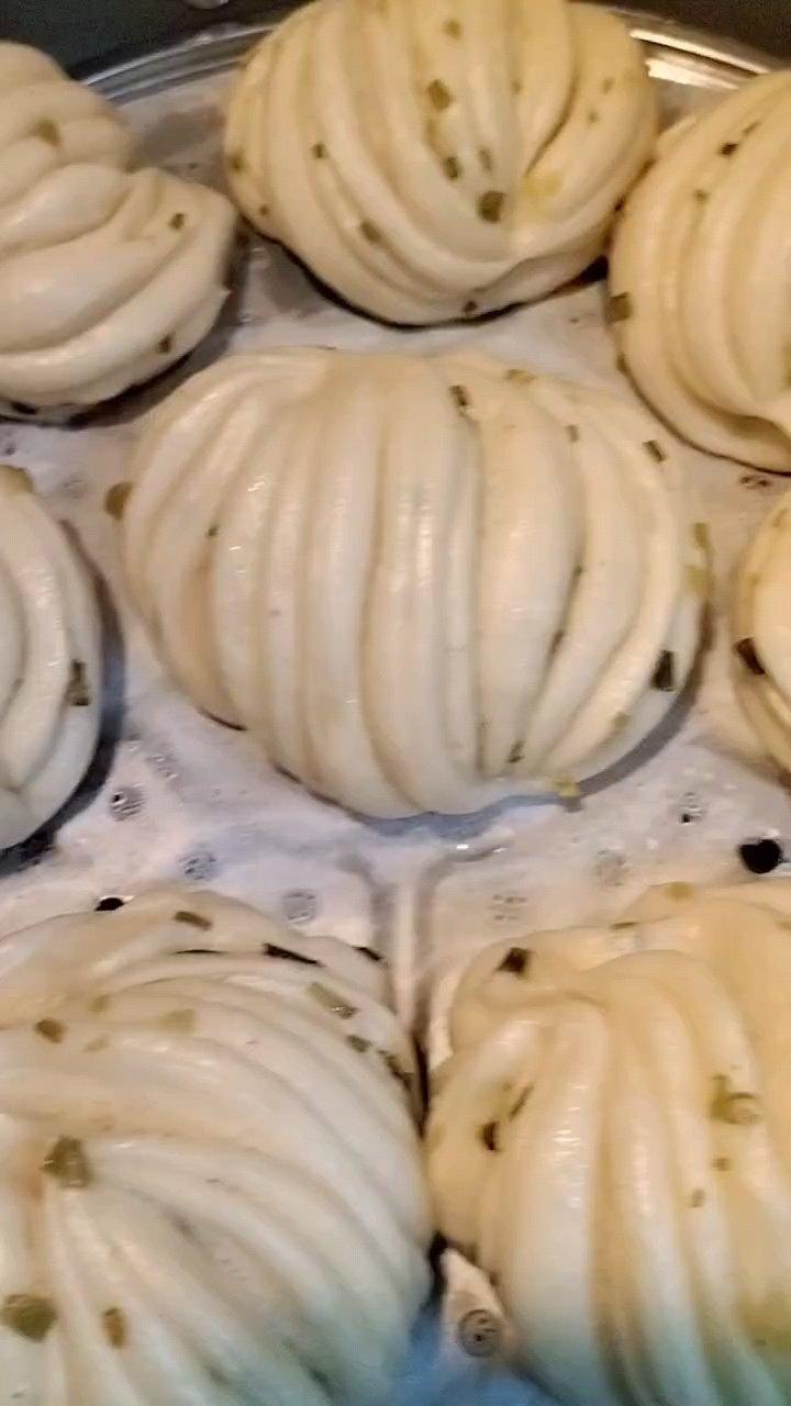 葱油花卷，一根筷子卷出漂亮的造型