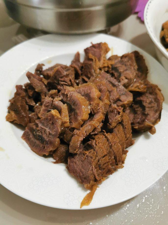 【企鹅】卤牛肉