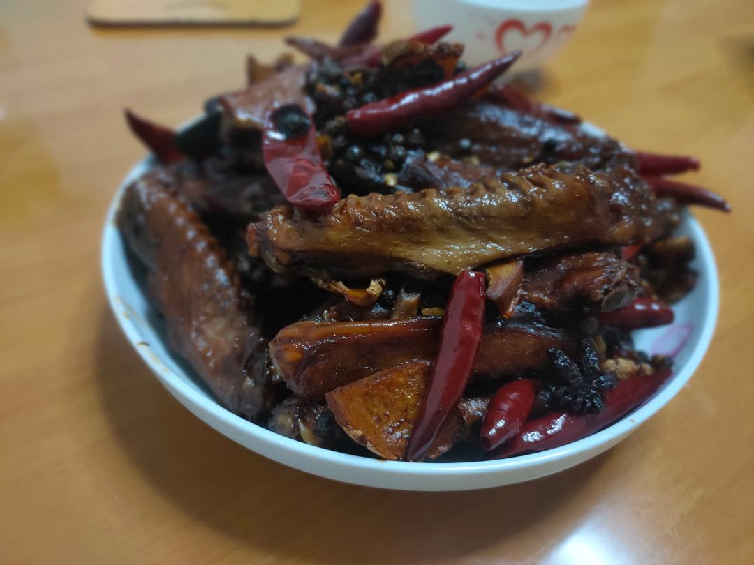 自制周黑鸭卤鸭翅鸭锁骨甜辣