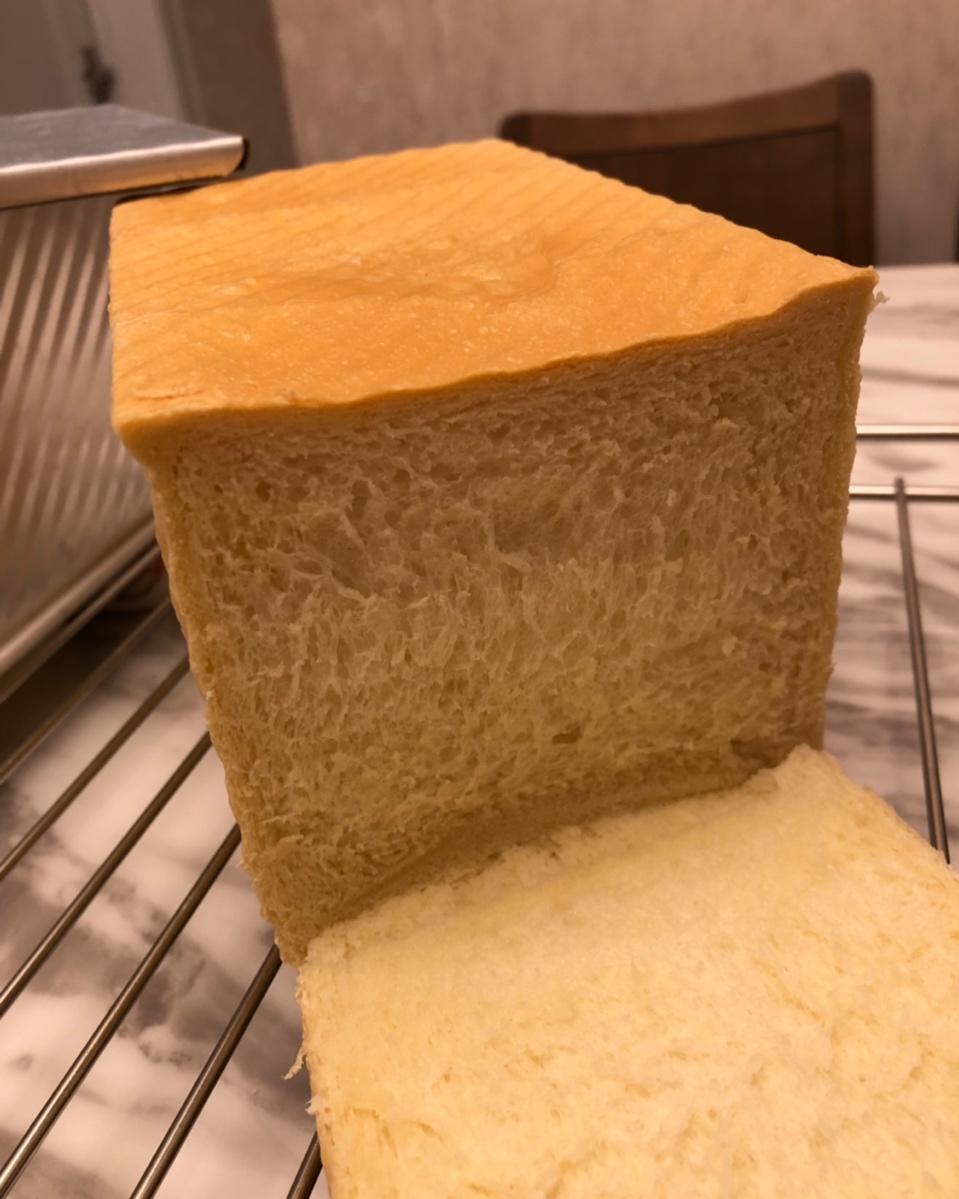 用烤箱自己做面包--手工牛奶吐司面包