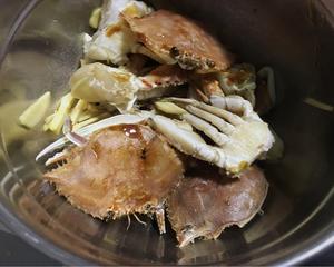 简易炒螃蟹的做法 步骤1