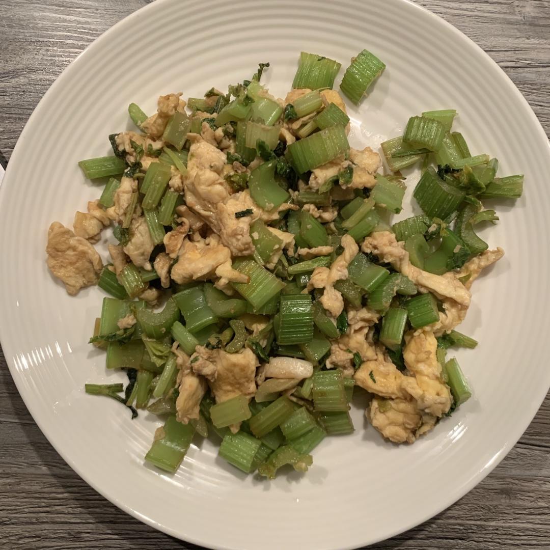 芹菜炒鸡蛋