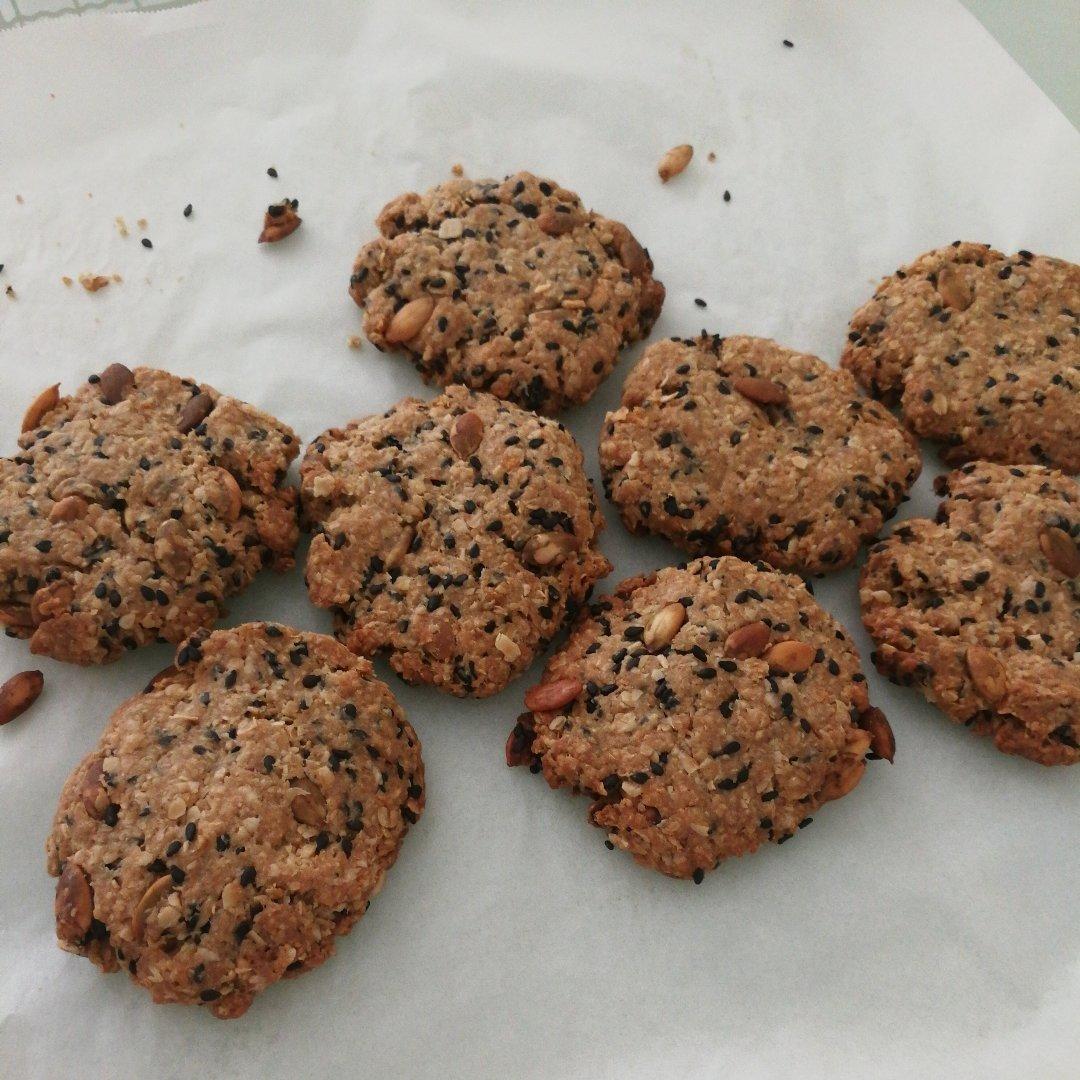 素食:有机燕麦芝麻大饼干