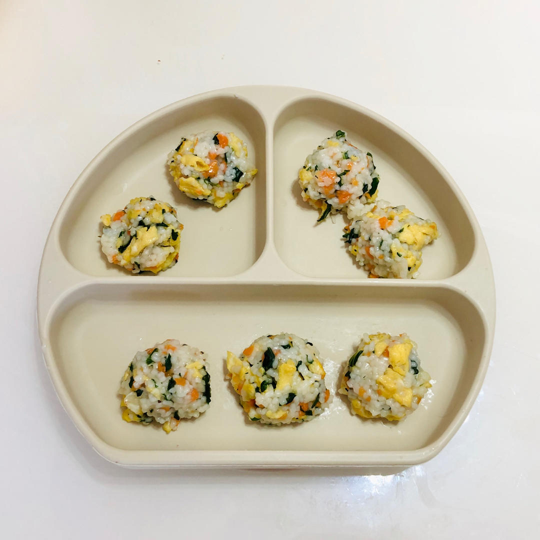 宝宝辅食：菠菜鸡蛋丸子