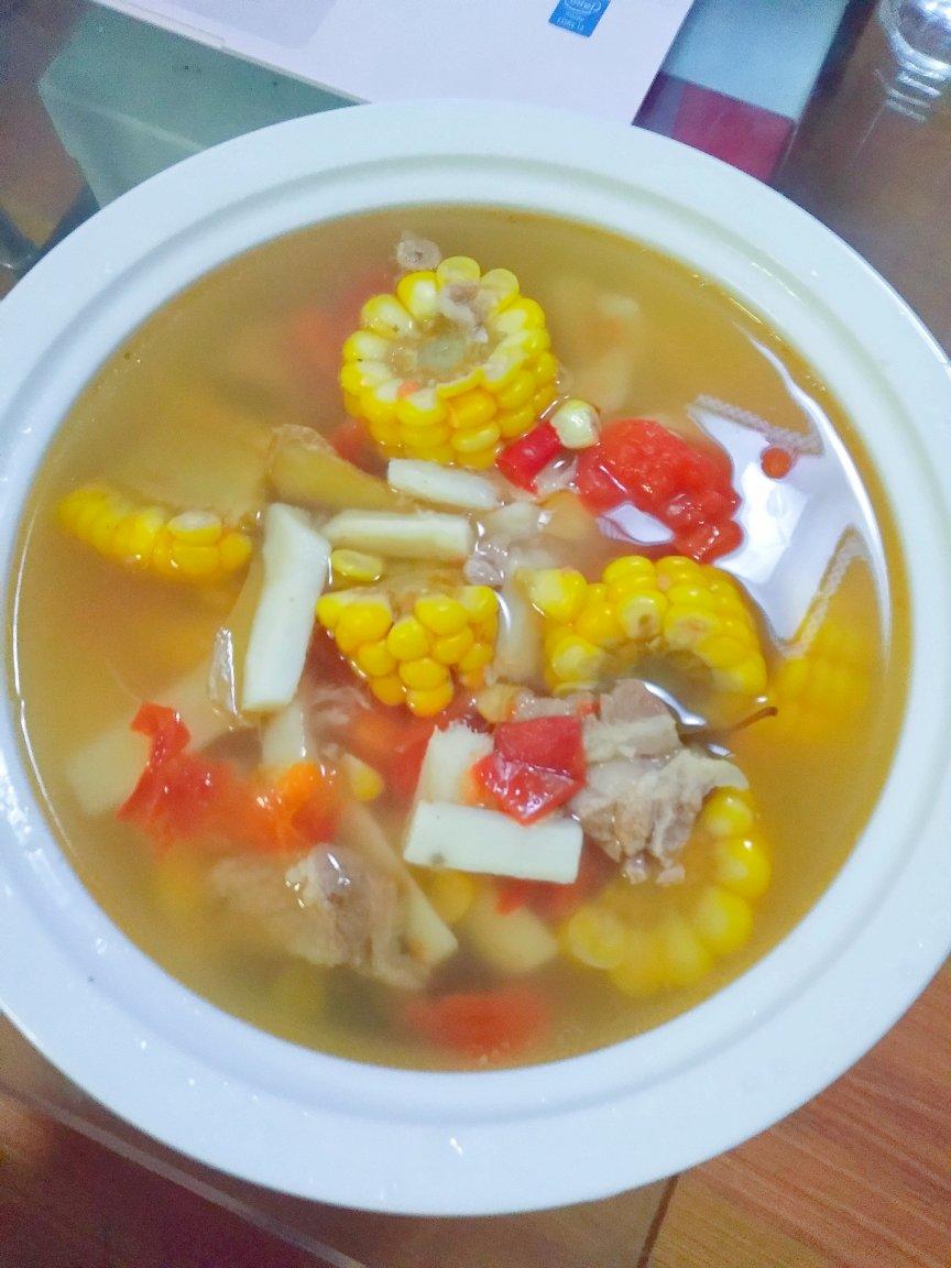 山药玉米排骨汤