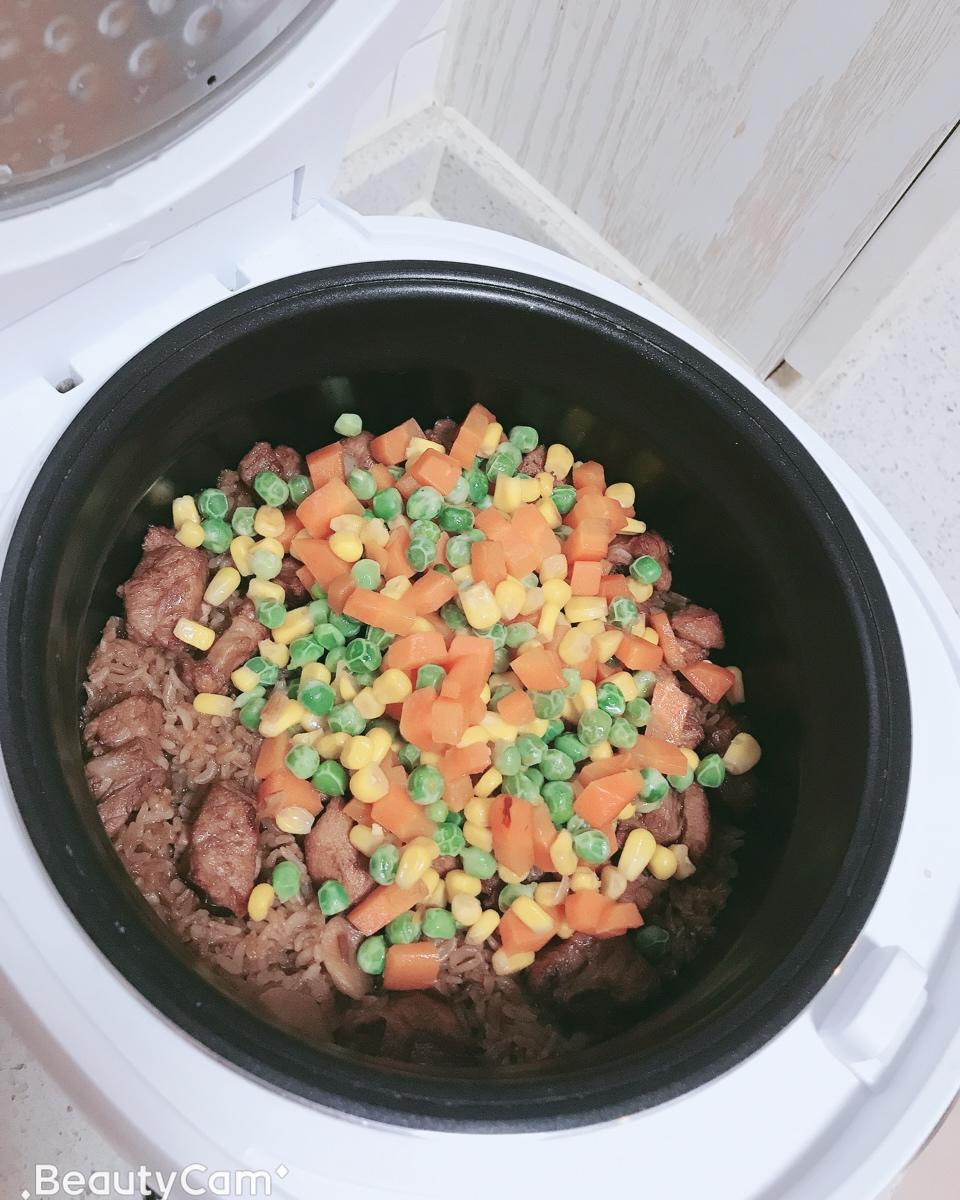 喷香排骨焖饭（爆好吃）