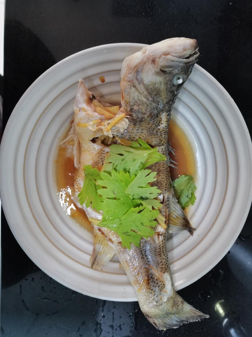 清蒸鲈鱼的做法