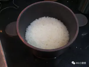 【0049】如何用土锅焖白饭 <302小厨房>的做法 步骤10