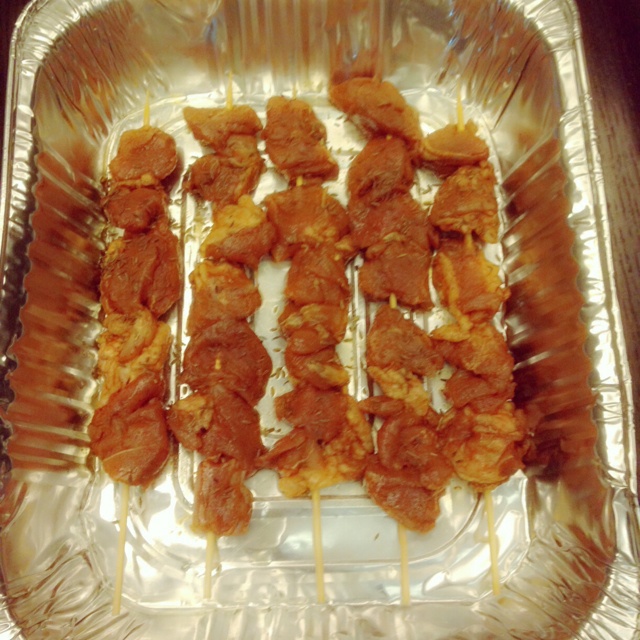 生烤羊肉串