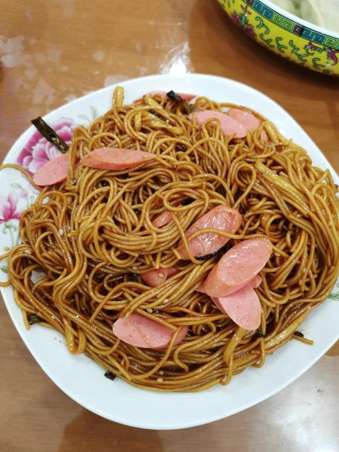 10分钟搞定的一碗葱油拌面