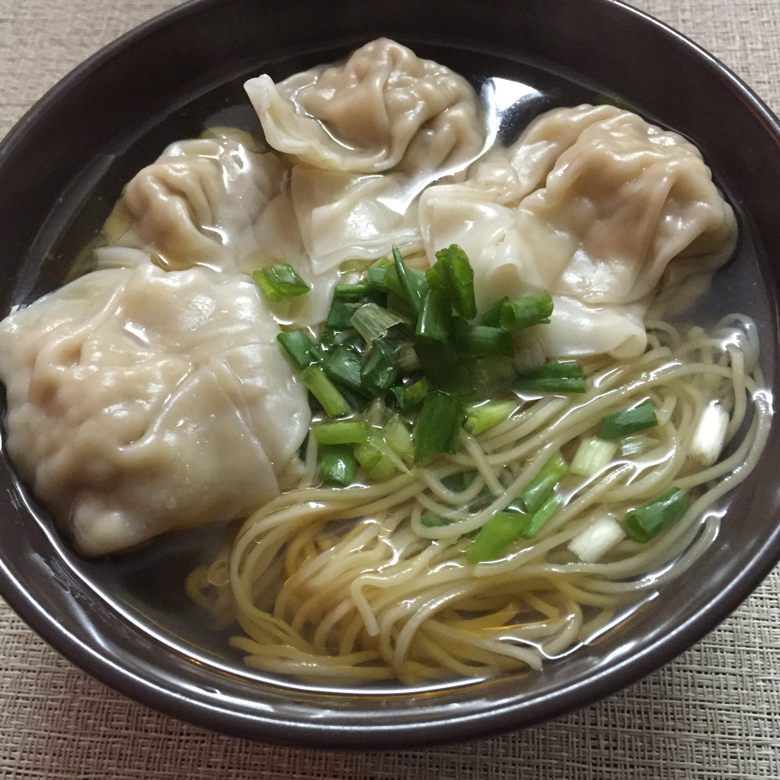 经典港式鲜虾云吞面
