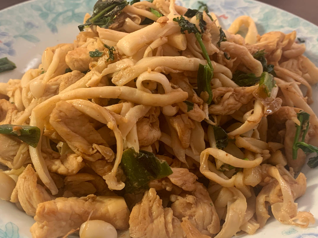 鸡胸肉拌海鲜菇